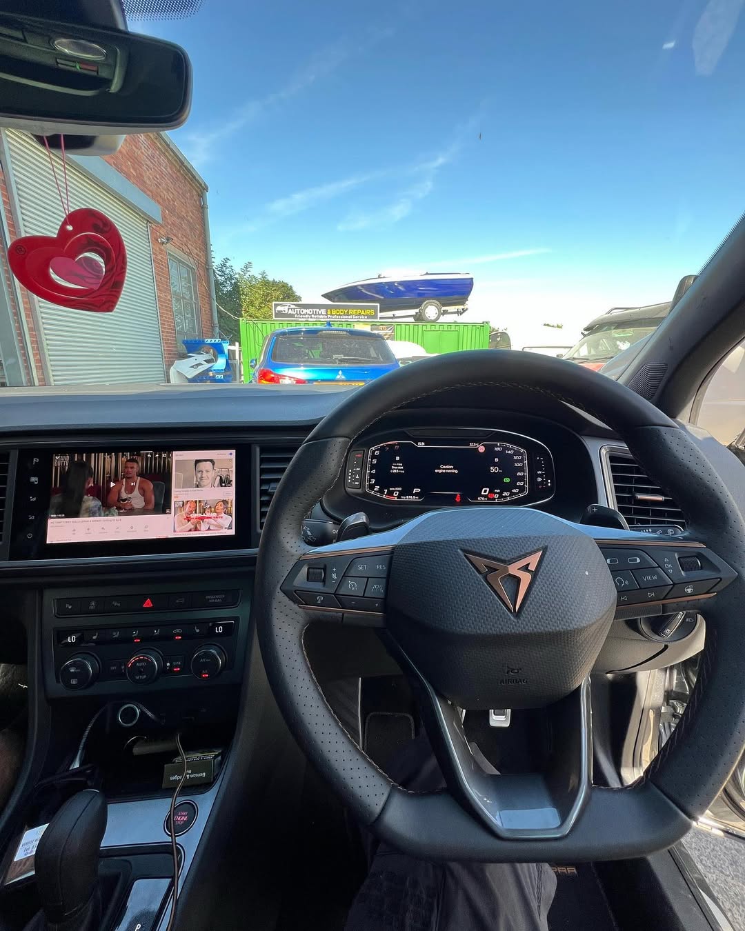 Youtube & Netflix AI-Box compatible with Cupra cars